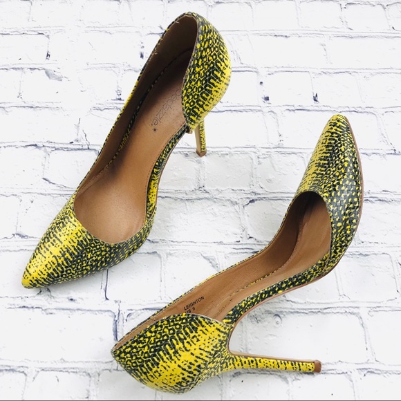 Shoe Dazzle Shoes - Shoe Dazzle Animal Print Pointy Toe Heels